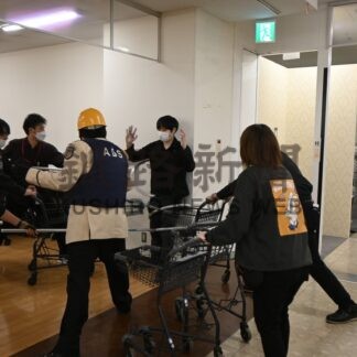 不審者対応防犯意識高める　イオン釧路店、釧路署と合同で訓練【釧路町】(2026-01-17)