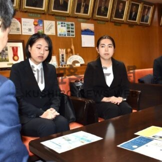 高専 デザコン全国優秀賞　蔵熟チーズでまちづくり提案 釧路市長に受賞報告【釧路市】(2026-01-19)