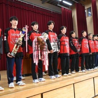 全中アイホ喜びの連覇　釧路鳥取、選手ら全校生徒に報告【釧路市】(2026-01-31)