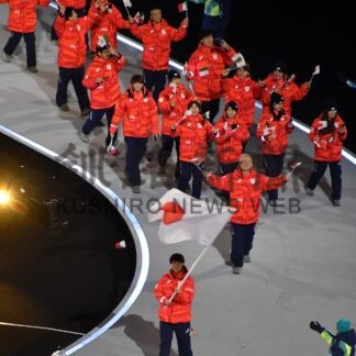 冬の祭典　盛大に開幕　分散開催、森重選手旗手に行進　ミラノ五輪(2026-02-08)