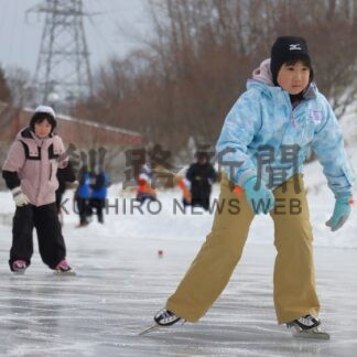 子供たちが氷に親しむ　根室でスケートフェスタ【根室市】(2026-02-09)
