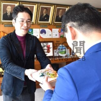 釧路市のノーモアメガソーラー応援　楽待、１５０万円寄付【釧路市】(2026-02-23)