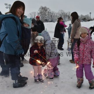 冬の花火 思い出に　新イベント楽しむ【弟子屈町】(2026-02-26)