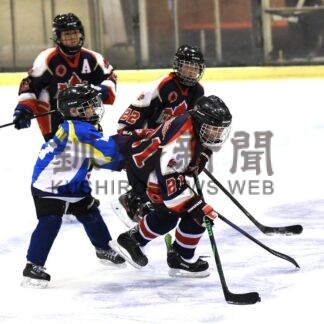 中標津アイスブレッツ 総合連覇　アイホ４地区対抗親善ちびっこ大会、北見に１１―１【釧路市】(2026-03-03)