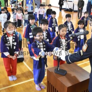 年長児１８人に修了証書授与　よしの幼年消防ク【釧路市】(2026-03-07)