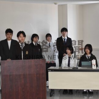 観光客誘致、魅力どう発信　立命館高生、市職員らにプレゼン【釧路市】(2026-03-09)