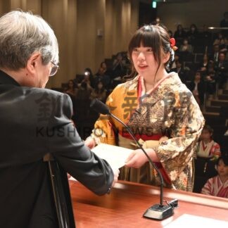 社会人へ新たな一歩　釧路短大で卒業式【釧路市】(2026-03-14)