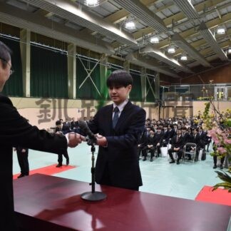 学ぶ姿勢忘れず進む　釧路高専で卒業式【釧路市】(2026-03-21)