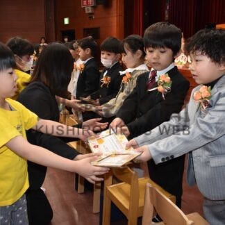 別れを惜しみ旅立ちを祝う　釧根で卒業式_1(2026-03-23)