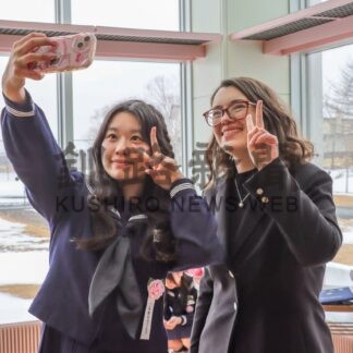 別れを惜しみ旅立ちを祝う　釧根で卒業式_5(2026-03-23)