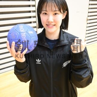 山野さん（釧路出身）ブルーサクヤ鹿児島加入　ハンドボールトップリーグ、２５年ぶり２人目の快挙【釧路市】(2026-03-25)