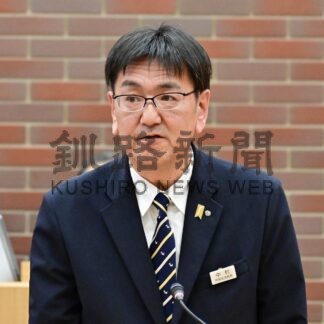 部長職４人退任あいさつ　根室市の２５年度退職者４５人【根室市】(2026-03-31)