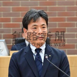 部長職４人退任あいさつ　根室市の２５年度退職者４５人【根室市】_1(2026-03-31)