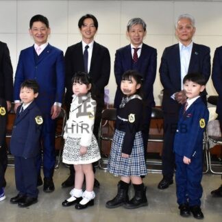 黄色いワッペン寄贈　４社合同　釧路市内新入学児童へ【釧路市】(2026-04-04)