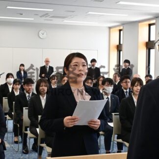 「地域に密着した仕事を」　新規採用者に辞令交付【根室市】(2026-04-06)