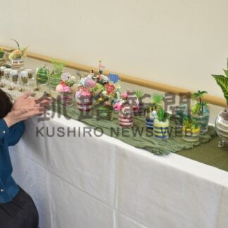 色砂で美しい風景表現　グラスサンドアート作品展【釧路市】(2026-04-07)