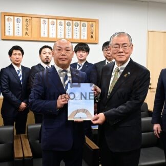 根商青年部創陽ク 道アワード大賞　市民や高校生巻き込み政策提言書作成で【根室市】(2026-04-11)