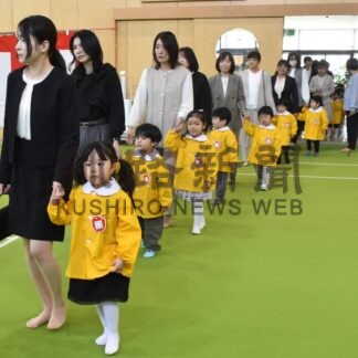 新入園児 元気に合唱　ひぶな幼稚園【釧路市】(2026-04-12)