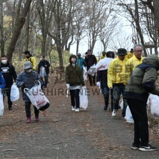 春採湖でごみ拾いに汗　３年ぶりクリーン作戦、３６団体、２３２人が参加【釧路市】(2026-04-19)