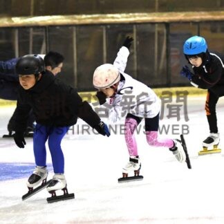 小中生、練習に汗流す釧路　ショートトラック体験会【釧路市】(2026-04-29)