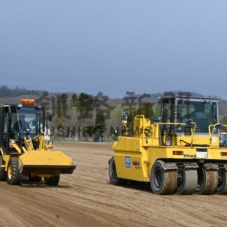 小野寺組が阿寒小グラウンド整備【釧路市】(2026-04-30)