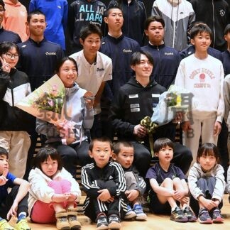 「スケート練習、食事大切」　高木さん、野々村選手　子供らと交流【別海町】(2026-05-04)