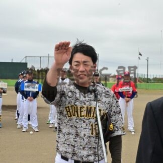 ８チーム熱戦誓う　根室軟野連が球場開き【根室市】(2026-05-19)