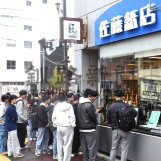 公立大生１５０人、北大通歩く　なつかし館・蔵など見学【釧路市】(2026-05-21)