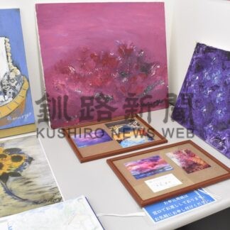 アクリル画など作品展示、米谷さんがプチ絵画展【釧路市】(2026-05-26)