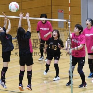 ソフトバレーで交流、赤十字に参加費寄付【釧路市】(2026-05-28)