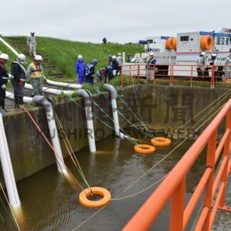 大雨や洪水に備え訓練　釧路開建、排水ポンプ車の操作習熟【標茶町】(2026-06-05)