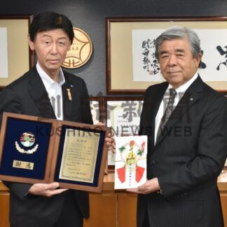 まちづくりに役立てて　山根土建、町に１０００万円寄付【白糠町】(2026-06-16)