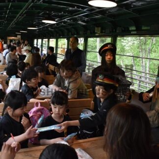 遠矢小児童が一日駅長　ノロッコ号でおもてなし【釧路町】(2026-06-21)