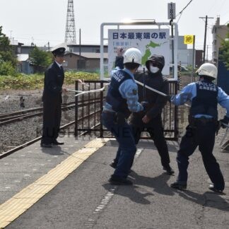 テロ対処 万全期す　ＪＲ根室駅で関係機関合同訓練【根室市】(2026-06-24)