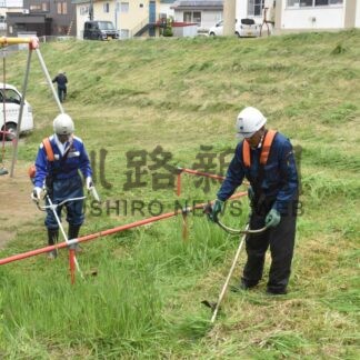 ３社合同で草刈り　釧路の建設会社【釧路市】(2026-06-26)