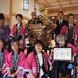 釧路八幡宮に子供みこし寄贈　小澤さん、「夢かなった」【釧路町】(2026-06-30)