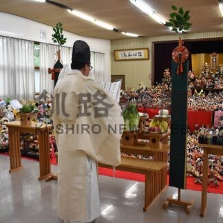 大切な人形などに感謝と別れ告げる　鳥取神社で供養祭【釧路市】(2026-07-07)