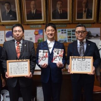 市内学校図書や教育活動充実に　釧路ぬさまいＬＣが寄贈【釧路市】(2026-07-07)
