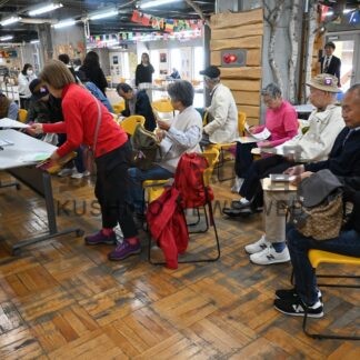 朝晩気温の低さに驚き　阪急交通社の旅行ツアー客、釧路長期滞在が好評【釧路市】(2026-07-09)