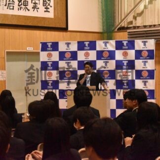 進路選択の一助に　東海大生、根室高で講演【根室市】(2026-07-10)