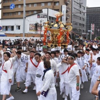 総勢４００人練り歩く　厳島神社例大祭【釧路市】(2026-07-12)