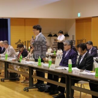 「自分の足で島踏みたい」　道議会北特委、元島民らと意見交換会【根室市】(2026-07-15)