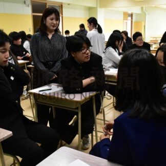 難民問題やリサイクルに理解　ファーストリテイリング、桜が丘中で出張授業【釧路市】(2026-07-17)
