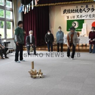 モルック楽しみ会員ら交流　武佐地域老連【釧路市】(2026-07-18)