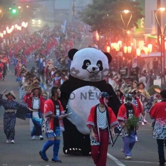 千人踊り華やかに　ねむろ港まつり開幕【根室市】(2026-07-19)