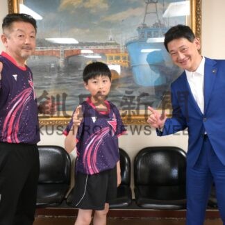 花里選手全国卓球大会での活躍誓う　鶴間市長を表敬【釧路市】(2026-07-20)