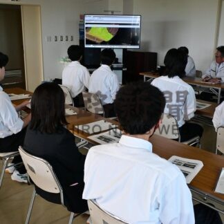 進路選択の参考に　高校生が企業訪問【根室市】(2026-07-21)