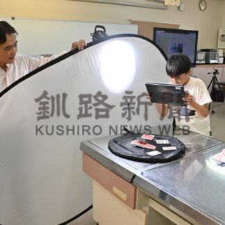 思い出の写真、卒業アルバムに　標津小　プロ写真家が授業【標津町】(2026-07-22)