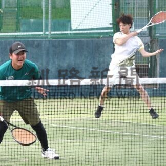 江﨑・岡崎組１部制す　ソフトテニスミカミ杯　女子は田中・古谷組【釧路市】(2026-07-28)