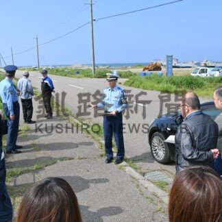 シカとバイクが衝突、死亡事故で現場診断　中標津署【別海町】(2026-07-29)